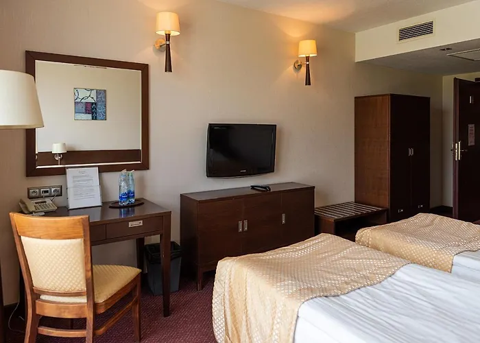 Mop Olesnica Mala Pensión Kurowskie Chalupy