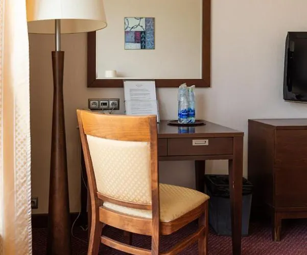 Mop Olesnica Mala 3*